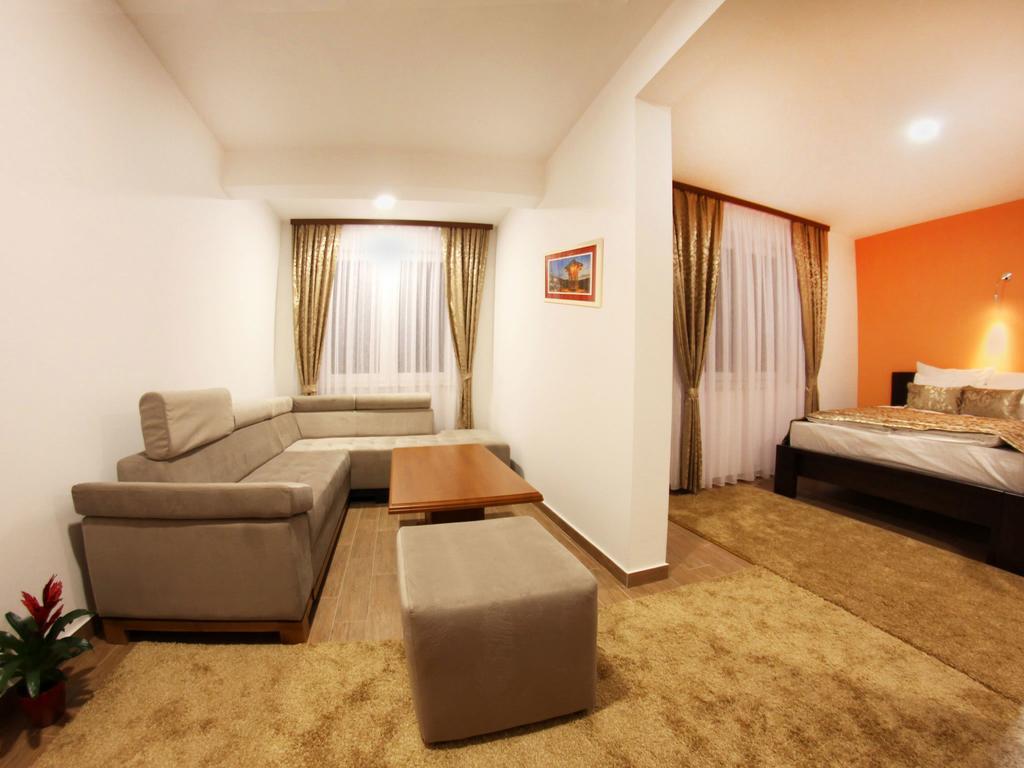 Hotel Dubai Plandiste Dış mekan fotoğraf